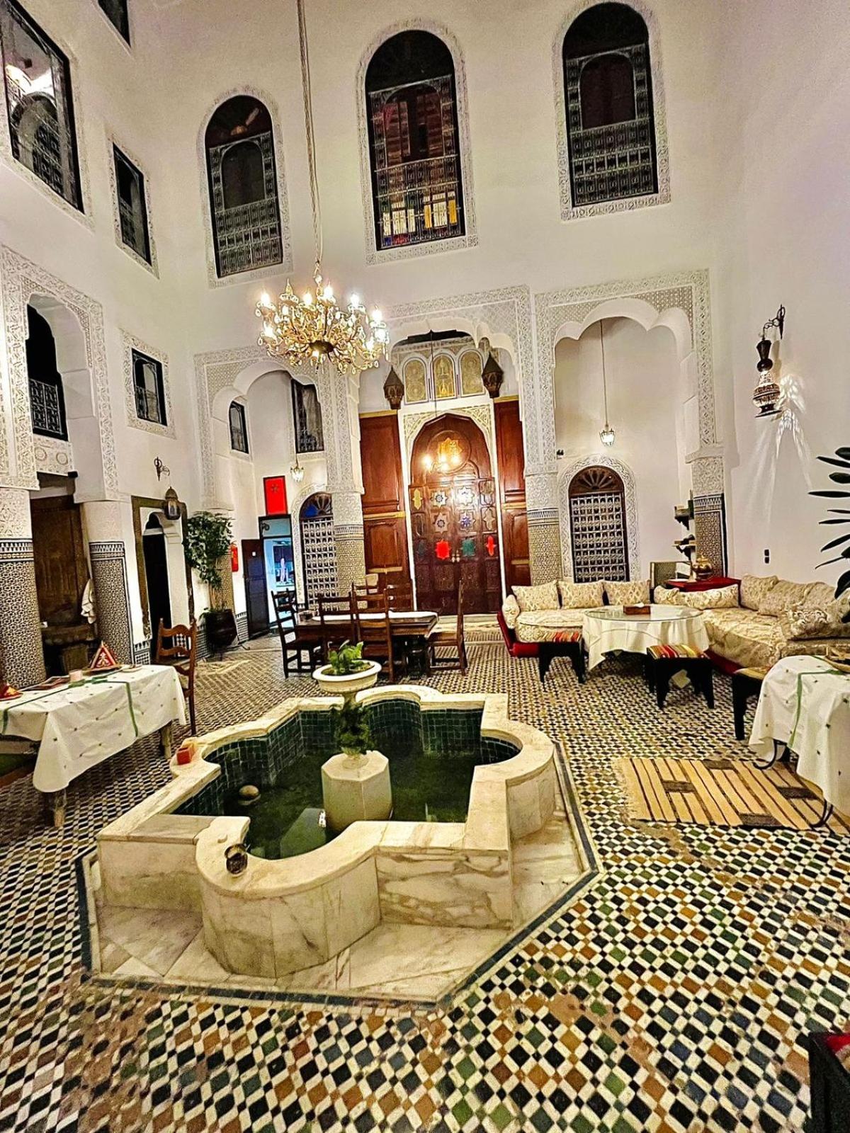 Riad Lalla Zoubida Fez Esterno foto
