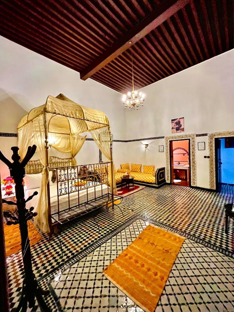 Riad Lalla Zoubida Fez Esterno foto