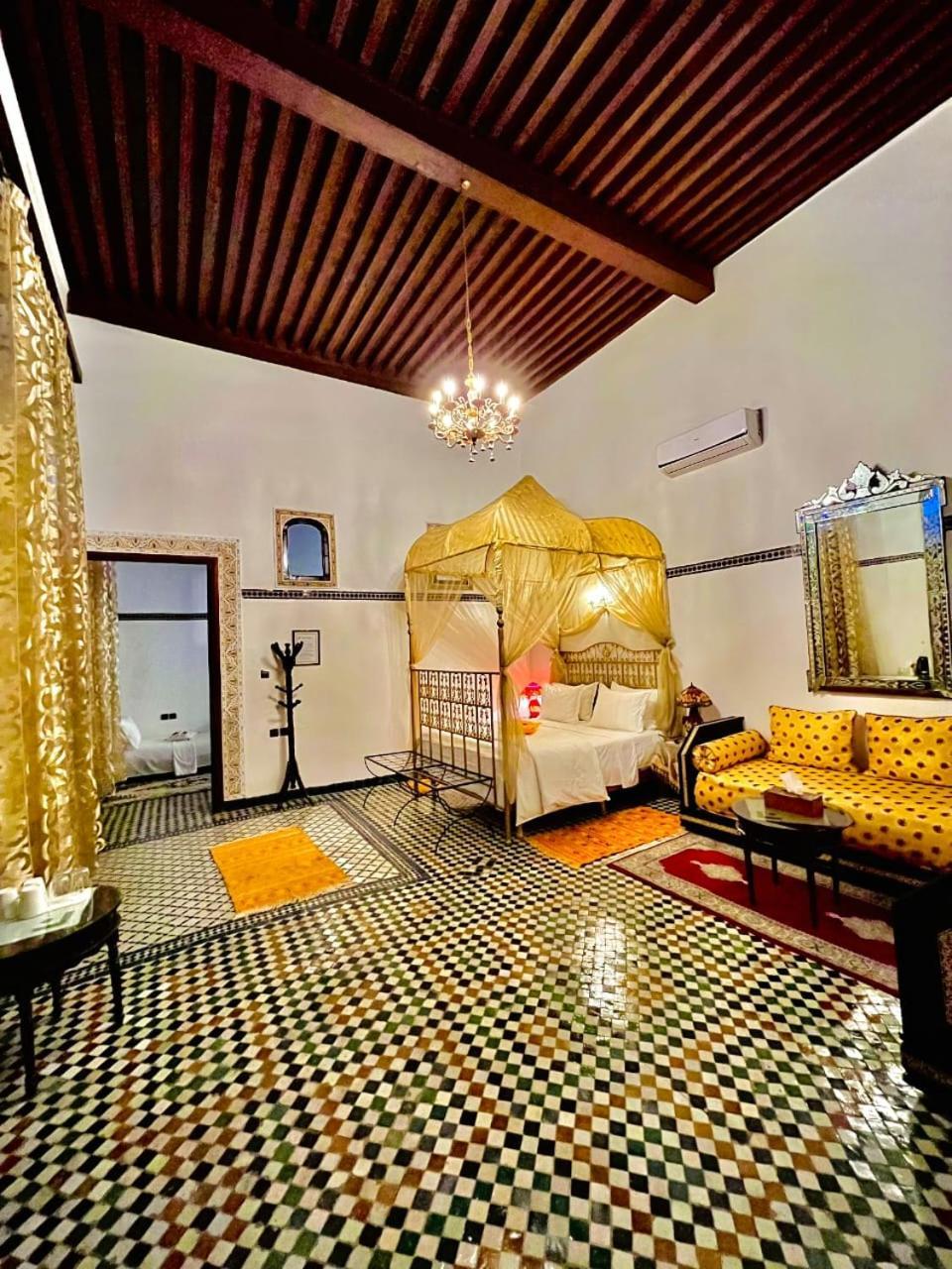Riad Lalla Zoubida Fez Esterno foto