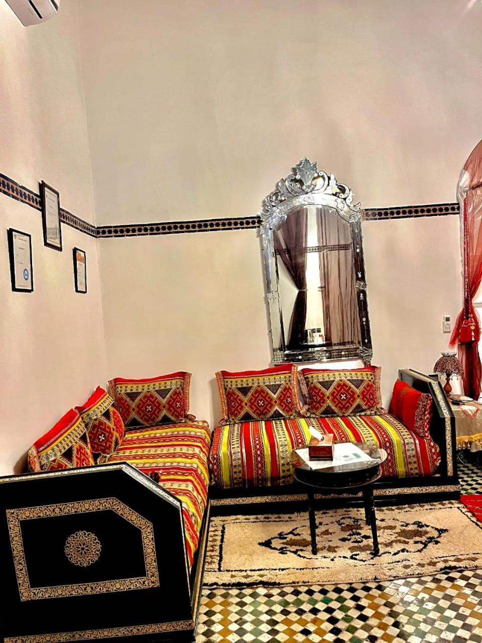 Riad Lalla Zoubida Fez Esterno foto
